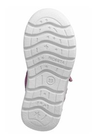 Suela de zapato de goma blanca con patrón estriado, que presenta diseños de olas y estrellas. Imprimido con "RICOSTA" y "25" para la indicación de tamaño.