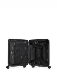 Schwarzer Koffer mit offenem Design, der ein gestreiftes Innenfutter, zwei Reißverschlussfächer und Gurte zum Sichern des Inhalts zeigt.