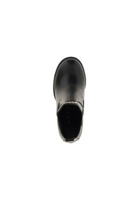 Stivale slip-on in pelle nera con punta rotonda, pannelli elastici laterali e linguetta sul tallone, visto dall'alto su sfondo bianco.