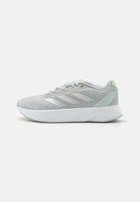 Unselected, silver/zero metallic/semi green spark