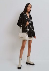 Cesare Gaspari CHUNKY - Stivaletti con plateau - beige