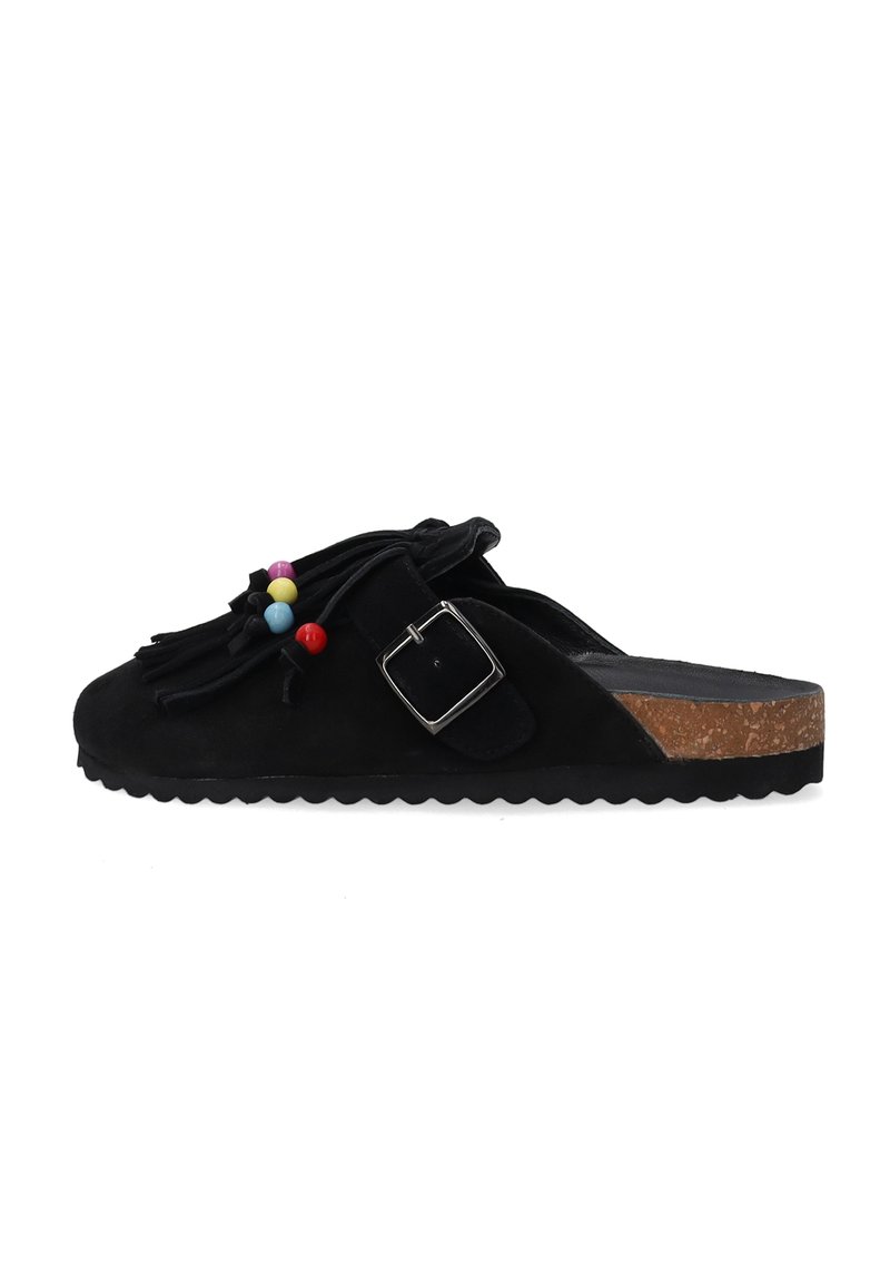 Sort ruskind slip-on klomp med korksål, sølvspænde, frynser og farverige perler på toppen.