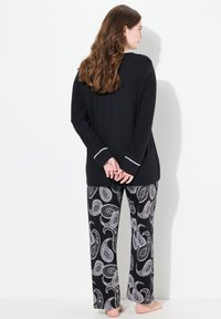 Ulla Popken PAISLEY PRINT TWO PIECE SET - Pigiama - black