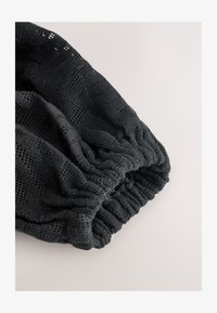 Non sélectionné, black