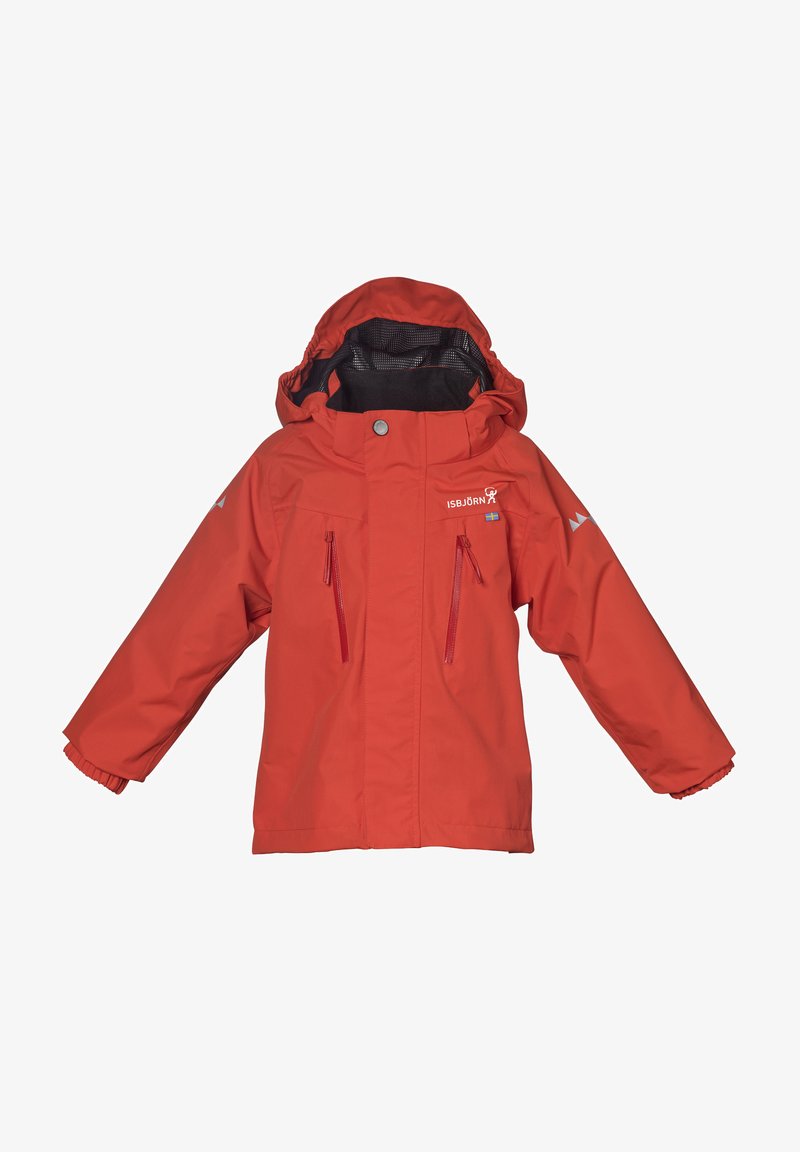 Rød vandtæt jakke med hætte, der har to lynlåsede lommer, elastiske manchetter og et logo på venstre bryst. Glat ydertekstur.