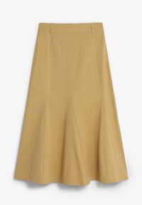 Jupe midi beige avec ourlet évasé, couture visible et passants de ceinture à la taille, présentée sur un fond blanc.