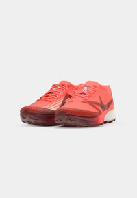 Nike Performance TERRA KIGER 10 - Tenisice za trail trčanje - hyper crimson/dark team red/sail/glacier blue