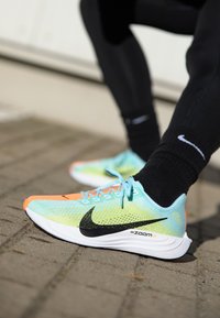 PEGASUS PLUS - Tenisice za cestovno trčanje - glacier blue/black/light lemon twist/life lime/total orange/white