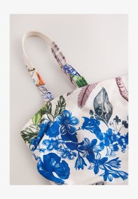 Sélectionné, new crem navy parrot print