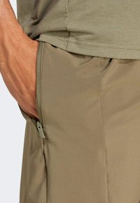 adidas Performance Sportske kratke hlače - olive strata