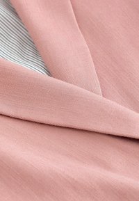 Next Krátký kabát - pink
