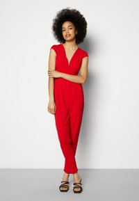 WAL G. SHORT SLEEVE JUMPSUIT - Macacão - red
