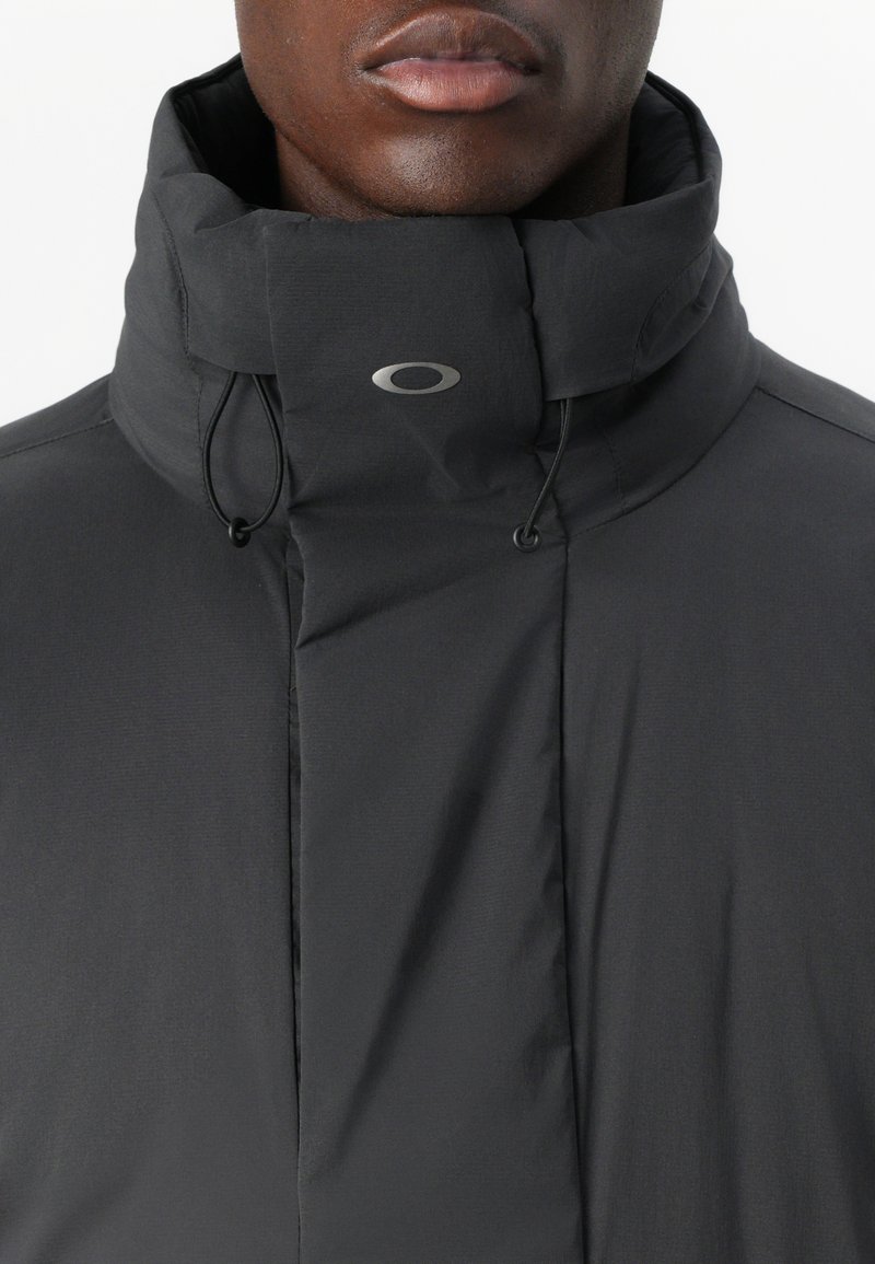 Oakley PUFFY JACKET - Chaqueta de invierno - phantom