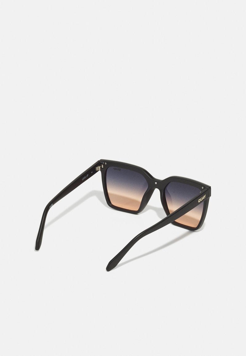 QUAY AUSTRALIA LEVEL UP - Sunglasses - matte black/black 