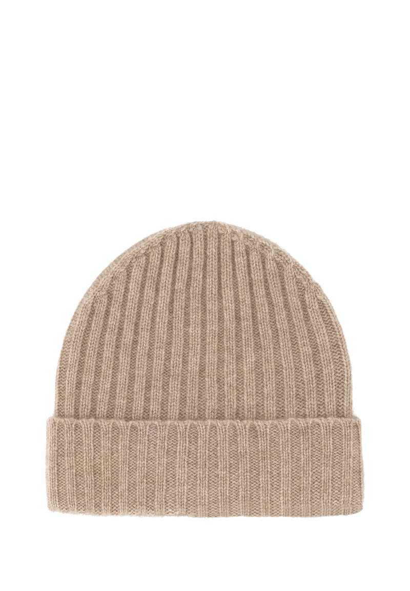 Beige stickad mössa med ribbad textur och vikbar kant, tillverkad av mjukt ulltyg.