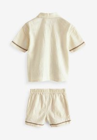 Next SHORT SLEEVE AND SET -REGULAR FIT - Šortky - cream