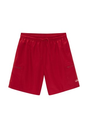 Rote Shorts aus leichtem Stoff, mit elastischem Bund und Kordelzug, zwei Seitentaschen und Logo-Akzent am Saum.