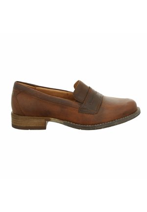 Loafers - brown