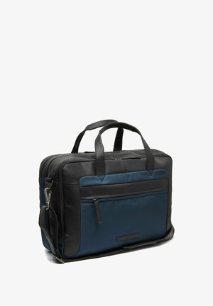 Bolsa para portátil en negro y azul marino con una combinación de cuero y tejido, compartimentos con cremallera, asas dobles y una correa de hombro ajustable.