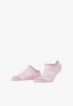 Paire de chaussettes invisibles rose clair avec motifs floraux blancs sur fond blanc, légèrement inclinées sur le côté.