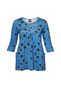 Niebieska tunika z czarno-szarym geometrycznym wzorem w diamenty, okrągły dekolt, rękawy o długości 3/4, fałdy z przodu oraz kieszenie po bokach.