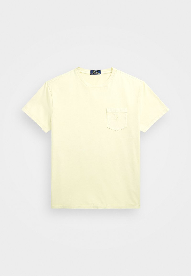Lys gul bomull t-skjorte med rund hals og korte ermer, med en brystlomme og en liten logo på lommen.