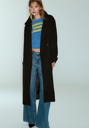 PULL&BEAR, BELTED LONG - COAT - Trenčkot - black