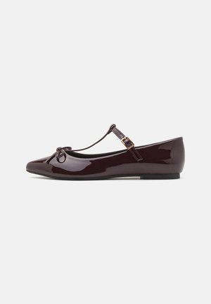 Baletkurpes ar siksniņu ap potīti - dark red