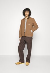 Carhartt WIP DETROIT JACKET - Poletna jakna - hamilton brown/tobacco