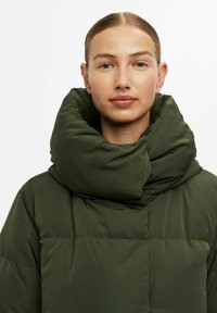 Object OBJLOUISE LONG DOWN - Sulemantel - duffel bag