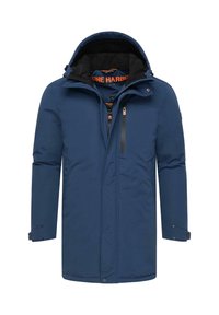 Temno modra parka z zadrgo spredaj, nastavljivo kapuco in črno podlogo. Ima žep na prsih z zadrgo in pritisne gumbe na manšetah za varen oprijem.