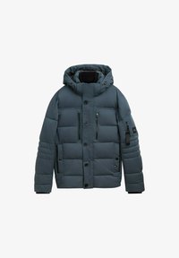 Neizbrano, stormy blue