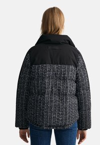 GANT Zimní bunda - black