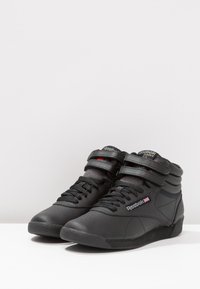 reebok 5411 freestyle hi