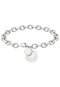 Braccialetto in argento con maglie ovali intrecciate, chiusura a gancio e due pendenti circolari con design in rilievo.