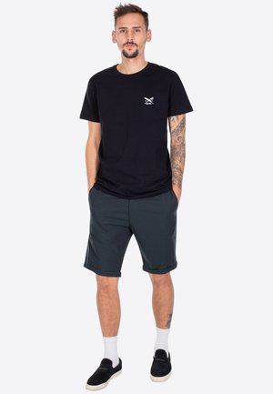 Iriedaily GOLFER CHAMBRAY - Shorts - nightforest