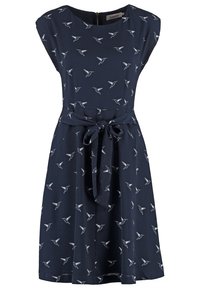 Robe sans manches bleu marine avec motif colibri blanc et ceinture nouée à la taille, avec un col rond et une fermeture éclair dans le dos.