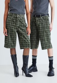 Jaded London - BROOKLYN JUMBO JORTS UNISEX - Shorts - green check Thumbnail Image 1