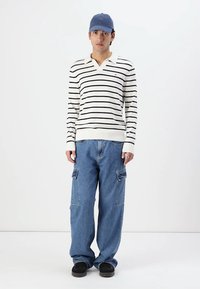 Thumbnail Image 2