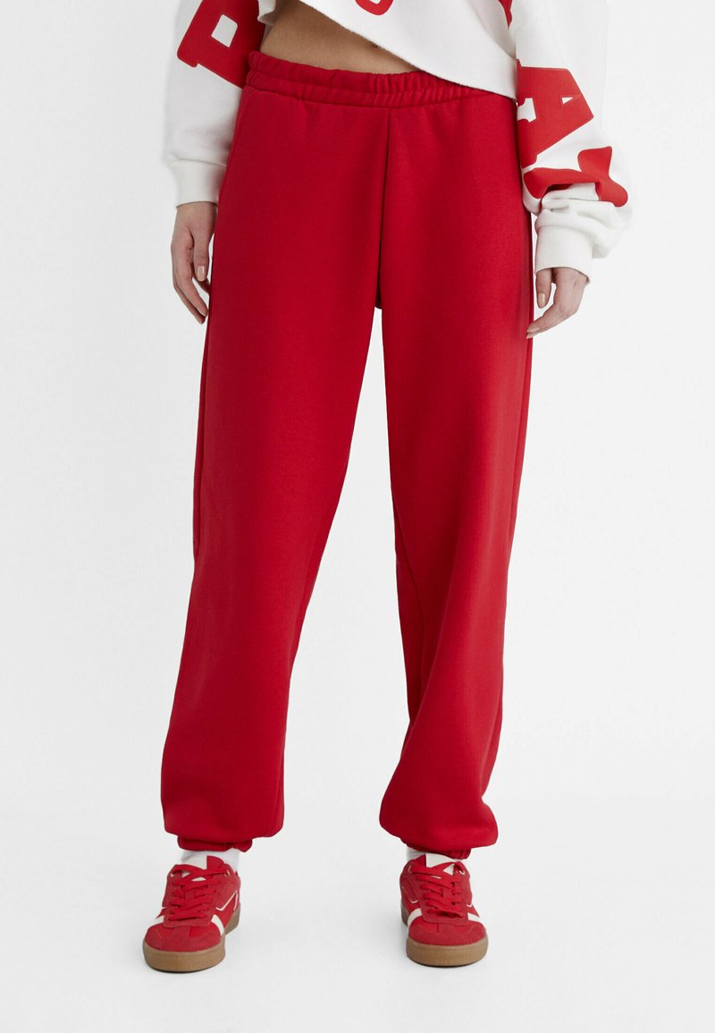 Stradivarius PLUSH BOYFRIEND JOGGERS - Jogginghose - red