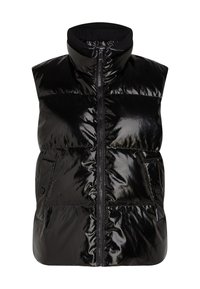 Vesta căptușită neagră cu un finisaj lucios, guler înalt, închidere cu fermoar pe față și două buzunare laterale. Textură fină și design matlasat.