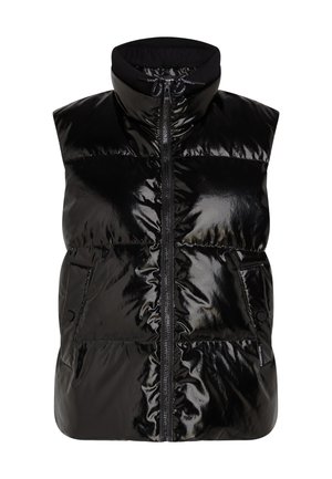 Čierna vypchávkovaná vesta s lesklým povrchom, vysokým golierom, predným zipsom a dvoma bočnými vreckami. Hladká textúra a prešitý dizajn.