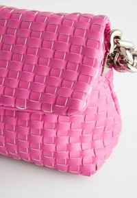 Next REGULAR FIT - Delninukė - hot pink