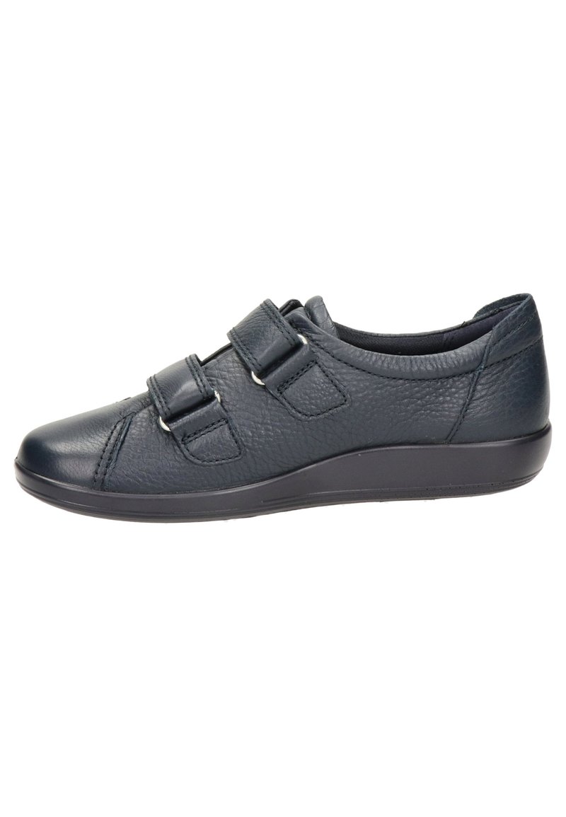 Scarpe in pelle blu scuro con due fibbie in velcro regolabili, punta rotonda e superficie texturizzata, dotate di suola imbottita per maggiore comfort.