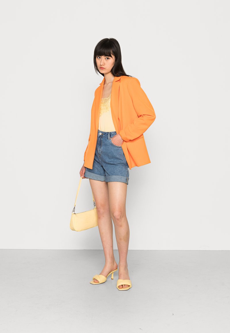 Damen T-Shirts | Soaked in Luxury CLARA SINGLET Top pale banana/hellgelb - RI29903 Damen T-Shirts | Soaked in Luxury CLARA SINGLET Top pale banana/hellgelb - RI29903