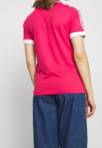 adidas Originals T-shirt med print - black