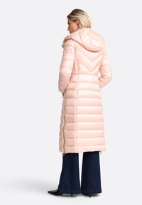 Rich & Royal MIT DOPPELZIP-REISSVERSCHLUSS - Wintermantel - winter rose