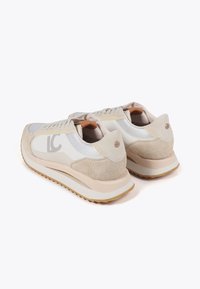 LOLA CASADEMUNT Tenisice - off white