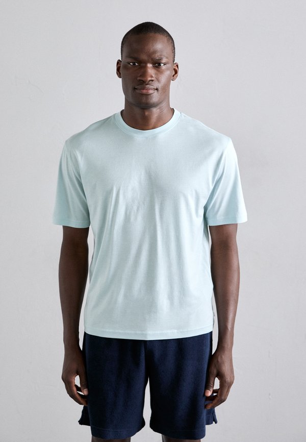 HALE - Basic T-shirt - winter sky