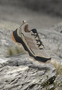 Valimata, core black/light brown/chalky brown